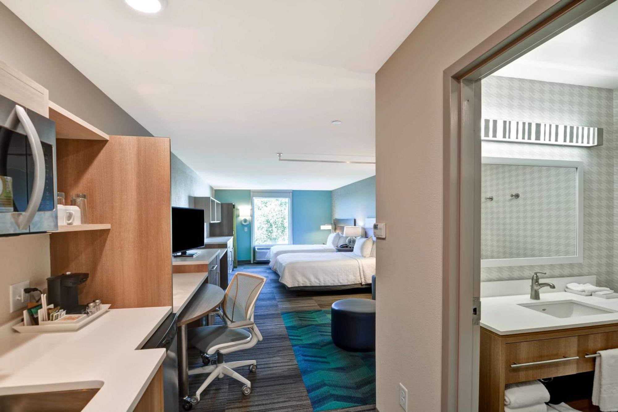 Home2 Suites By Hilton Tampa Usf Near Busch Gardens Extérieur photo