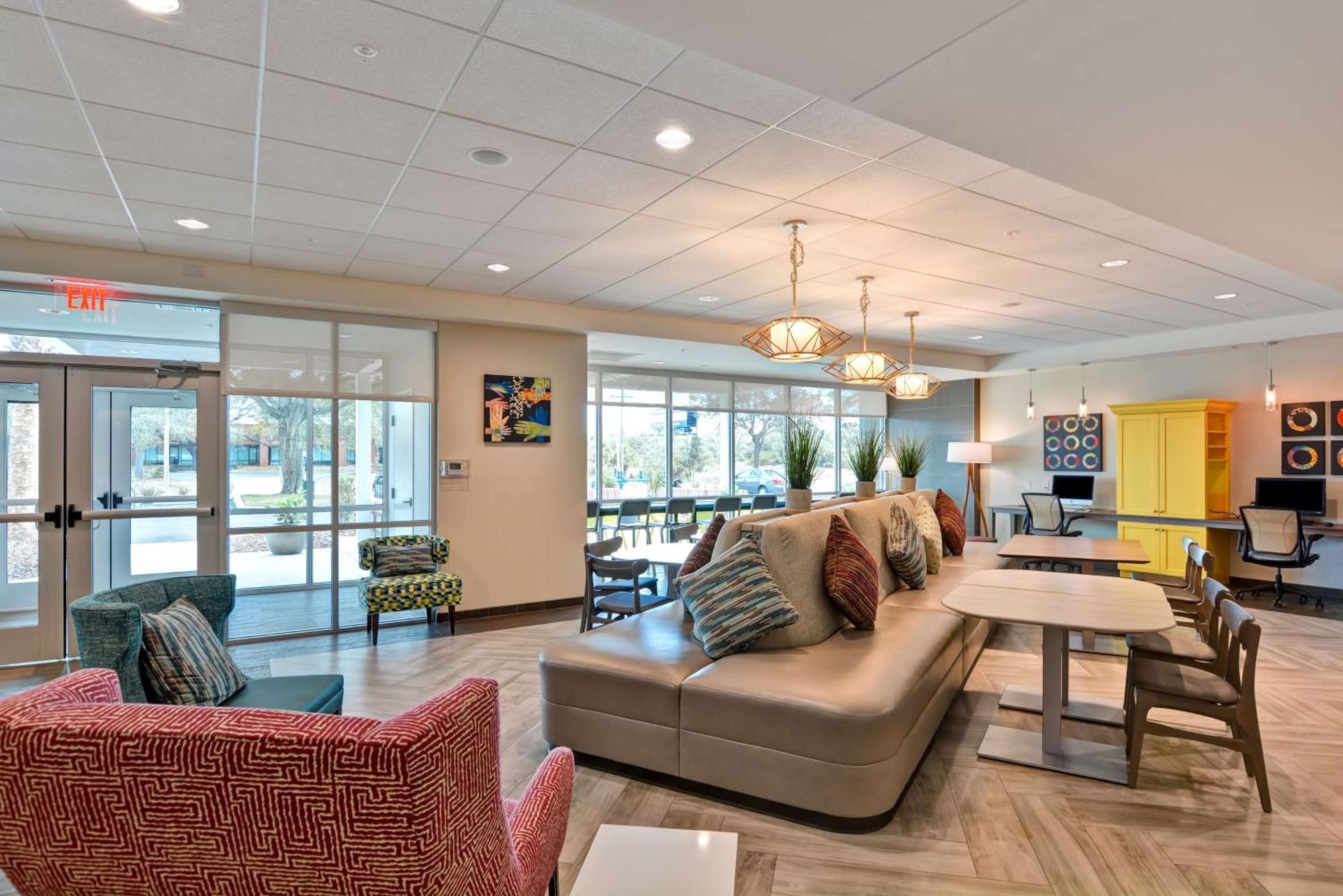 Home2 Suites By Hilton Tampa Usf Near Busch Gardens Extérieur photo